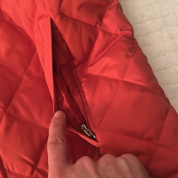 Kenneth Cole Reaction Women's Quilted Vest, size S, burnt orange - Picture 4 of 4